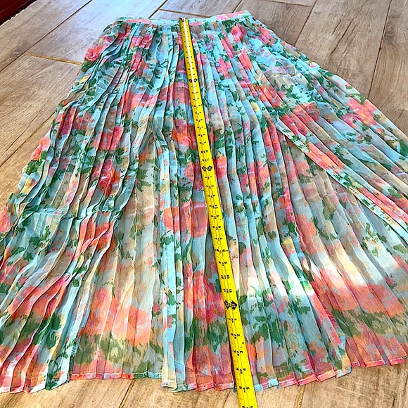 NWOT Ontwelfth Tulle Floral Front Slit Maxi Skirt - Picture 5 of 9